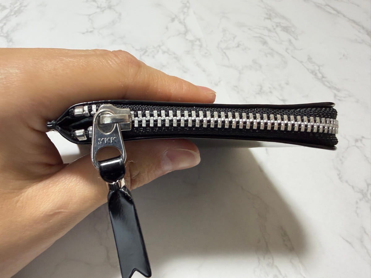 コムデギャルソンL字財布のマチ